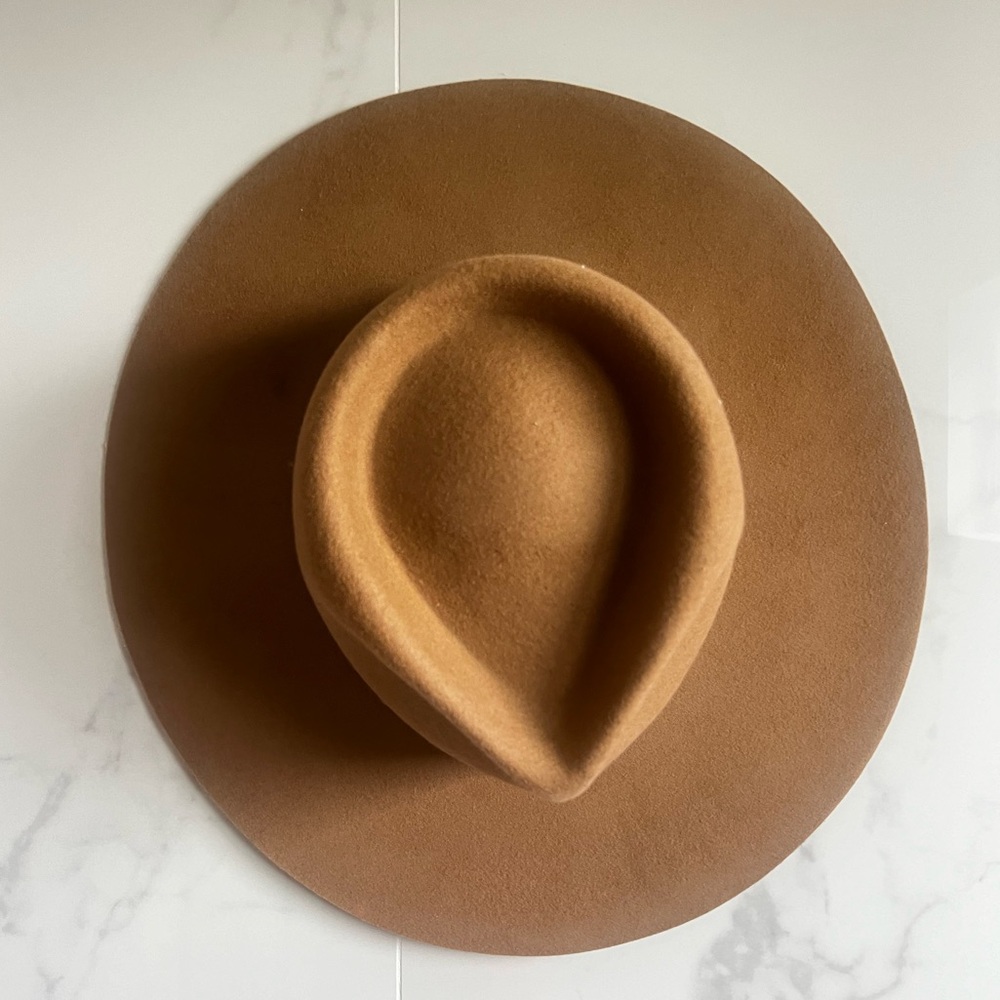 Lack of color the mirage teak brown size small